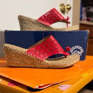 White Mountain Wedge Sandals